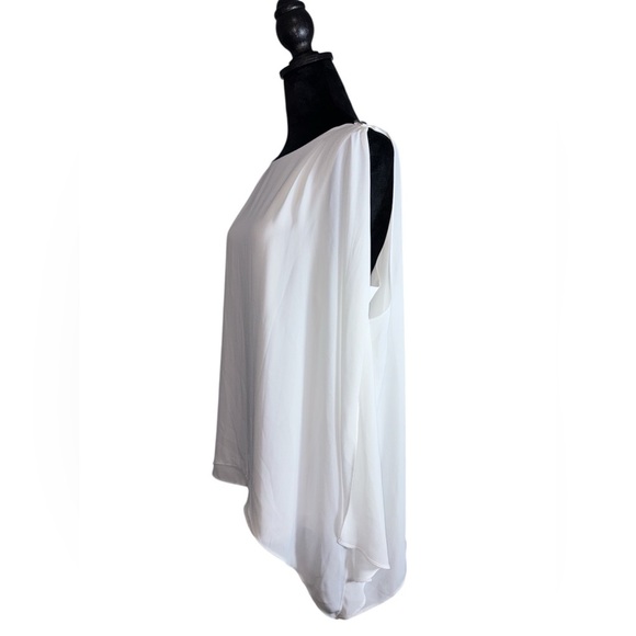 White House/Black Market Tops - NWT White House Black Market  Elegant White Sleeveless Blouse Size Large